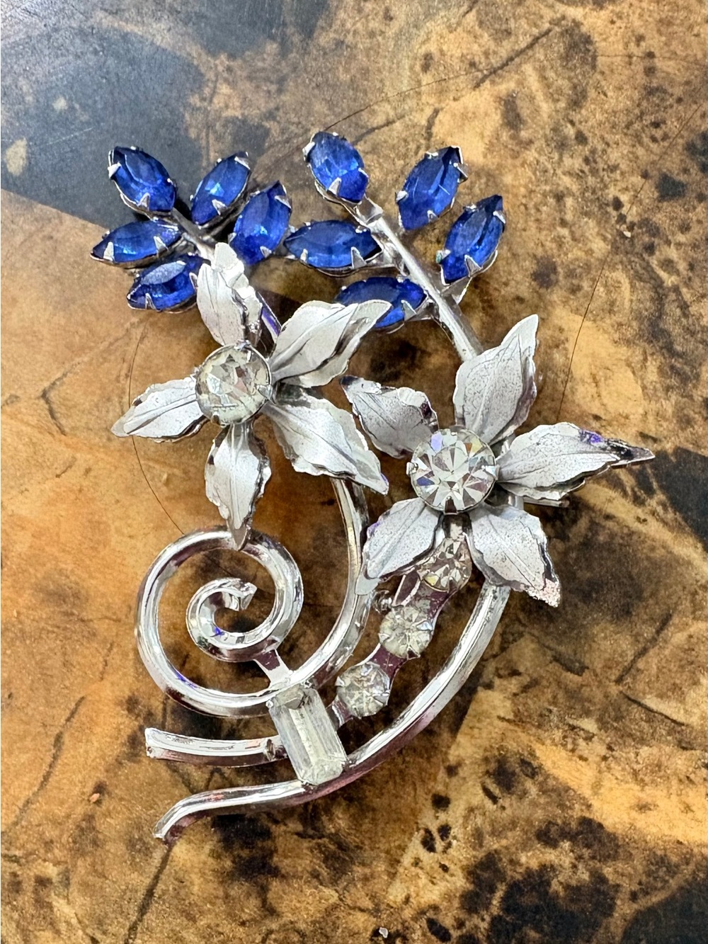 💙Silver Floral Brooch with Blue Marquise Stones